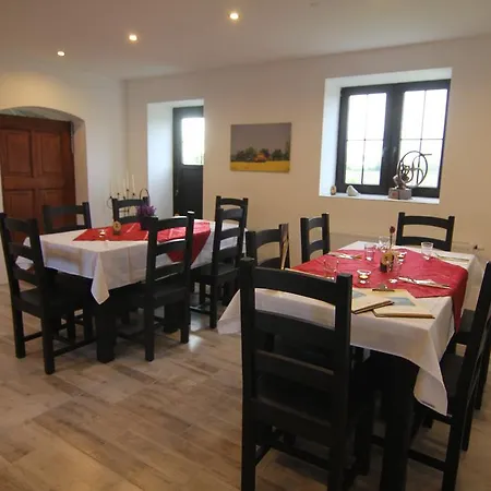 Radler's Hof בית הארחה