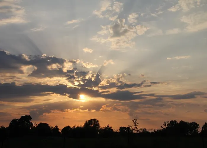 Radler's Hof בית הארחה 3*